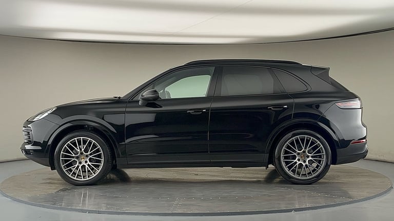 2022 Porsche Cayenne 3.0T V6 Platinum Edition TiptronicS 4WD Euro 6 (s/s) 5dr SUV Petrol Automatic