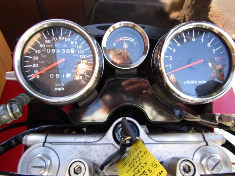 SUZUKI BANDIT GSF 1200 * 9238 MILES * 3 FORMER KEEPERS * ONE YEARS MOT * READ*