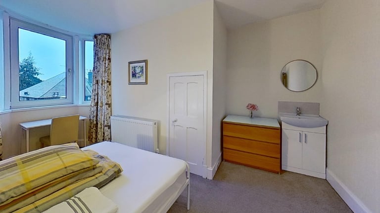 5 bedroom flat in Holburn Street, Holburn, Aberdeen, AB10 7LJ