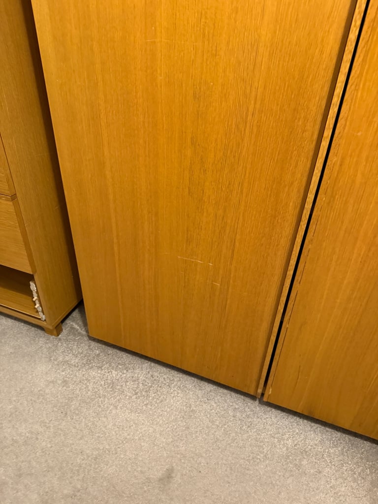 FREE DELIVERY HABITAT SOLID OAK 2 DOOR WARDROBE GOOD CONDITION