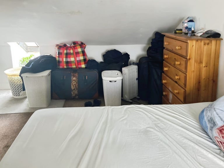 3 bedroom house in 3-Bedroom House For Sale E6