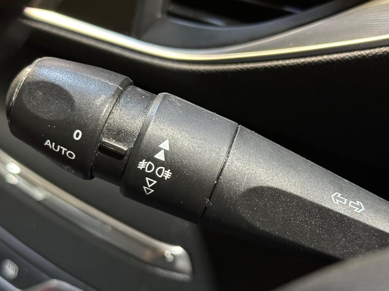2015 Peugeot 308 2.0 BlueHDi Allure Euro 6 (s/s) 5dr HATCHBACK Diesel Manual