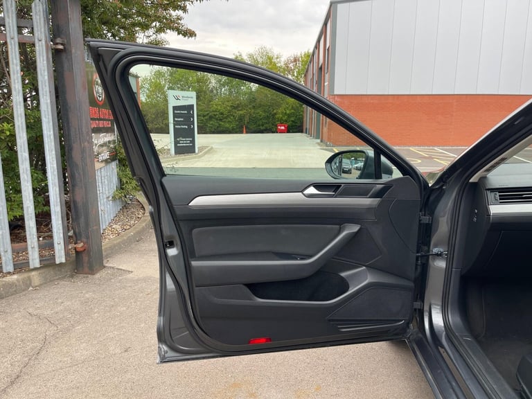 2015 Volkswagen Passat 1.6 TDI BlueMotion Tech S Euro 6 (s/s) 4dr SALOON Diesel Manual