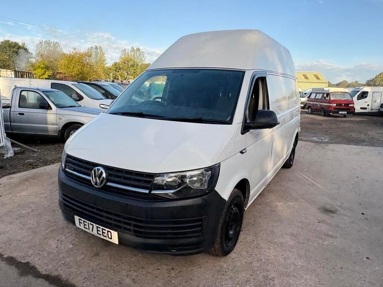 2017 Volkswagen Transporter Transporter T32 Startline TDI BlueMotion Technology 4Motion Camper DI...