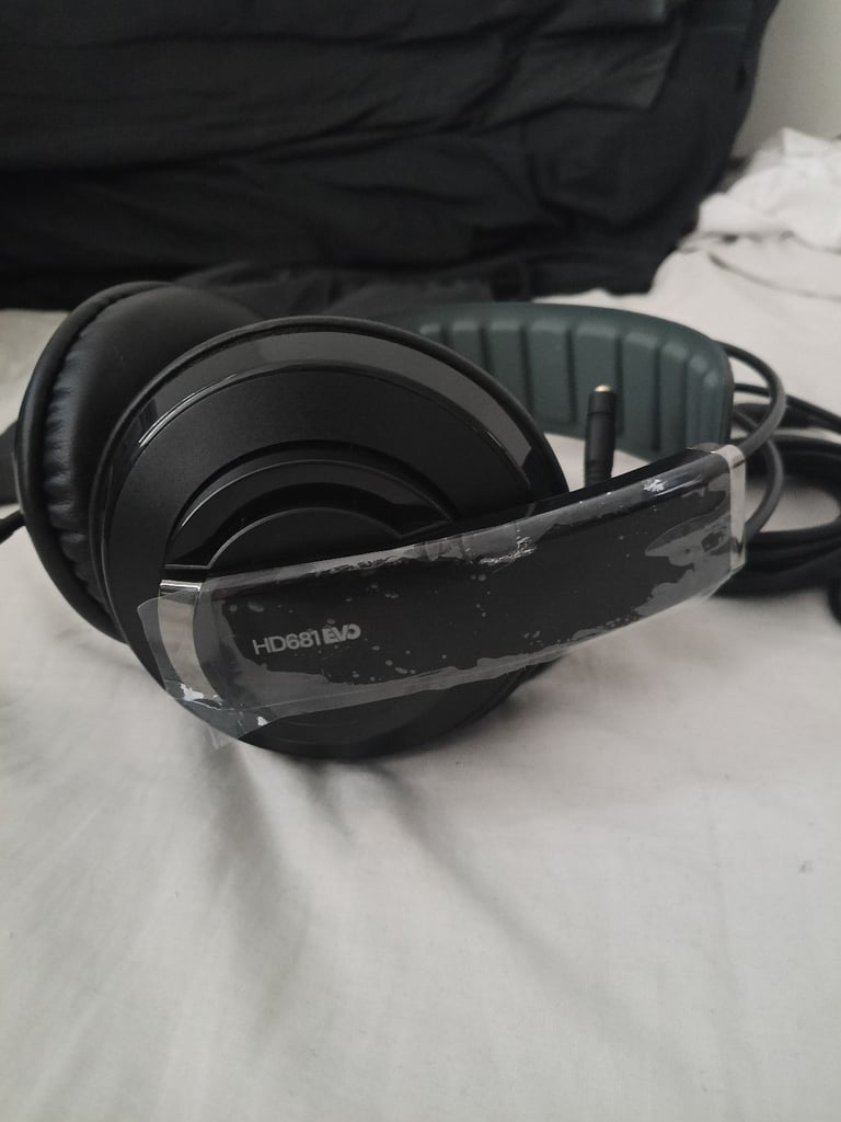 Superlux HD681 studio reference headphones 
