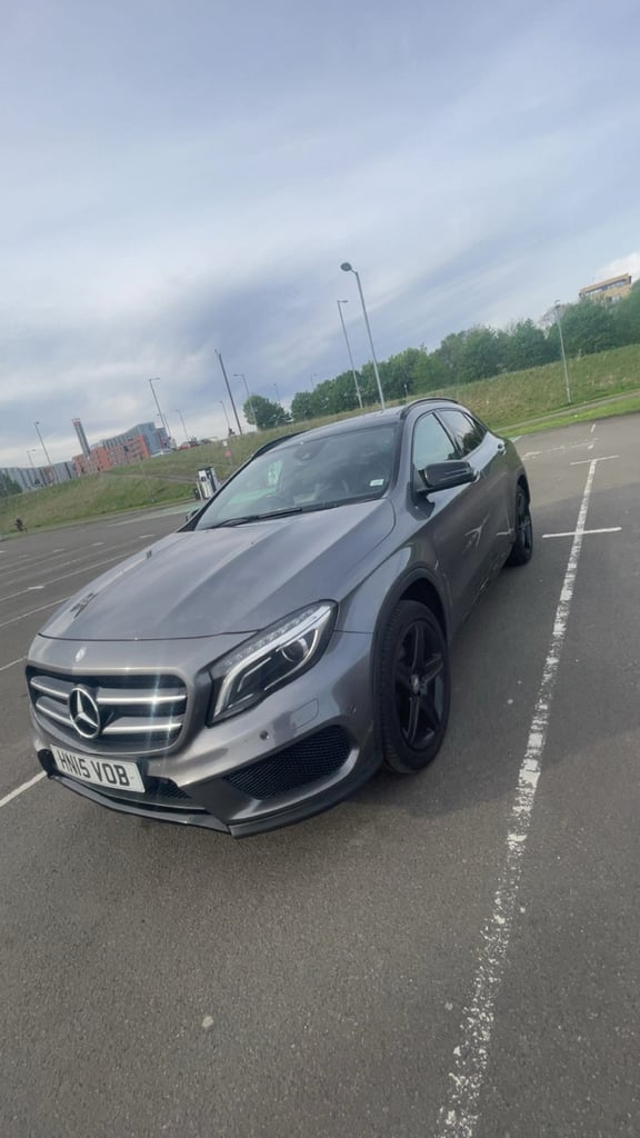Mercedes Benz GLA 220 AMG LINE 