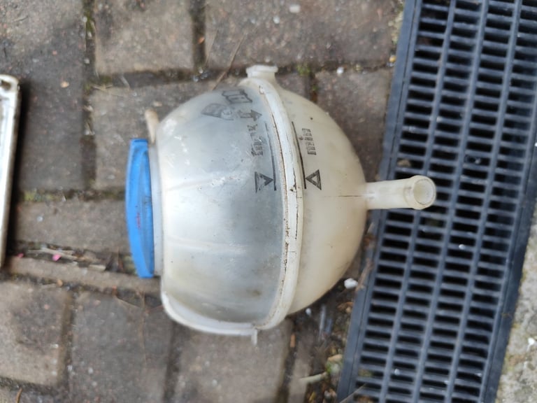 Coolant bottle vw polo, golf, audi, seat ibiza, skoda fabia 1.4 diesel 2005-2009