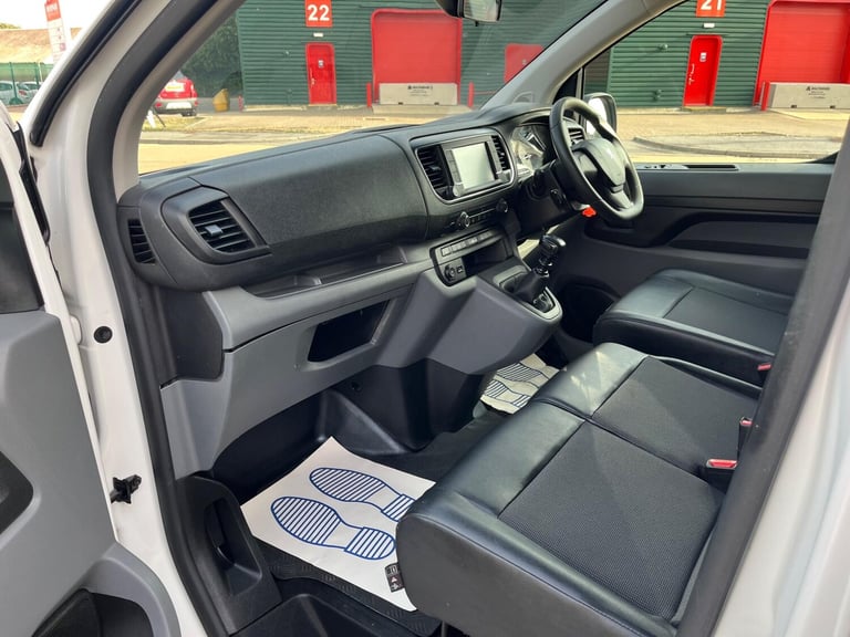 2019 Peugeot Expert 1.5 BlueHDi 1000 Professional Standard Panel Van MWB Euro 6 (s/s) 6dr PANEL V...