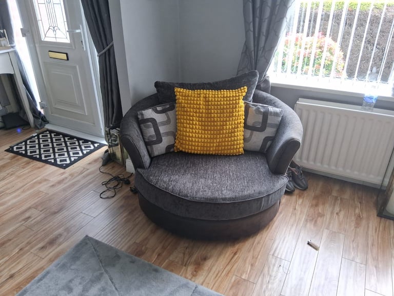 Sofa and cuddle chair 