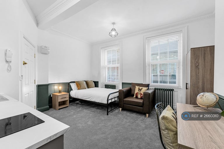 image for Studio flat in Winwick Street, Warrington, WA1 (#2660310)