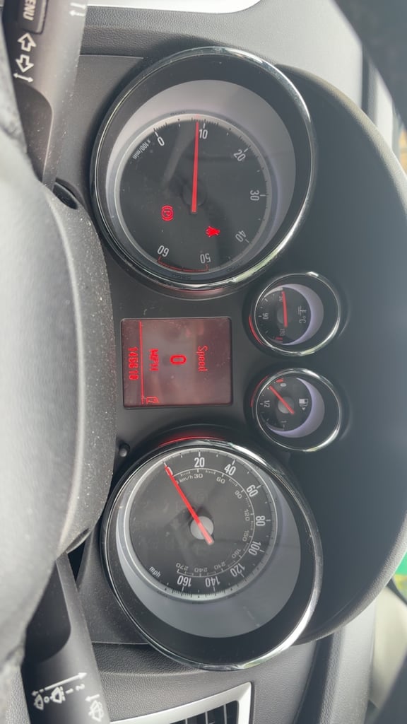 Vauxhall, ASTRA, Hatchback, 2011, Manual, 1956 (cc), 5 doors