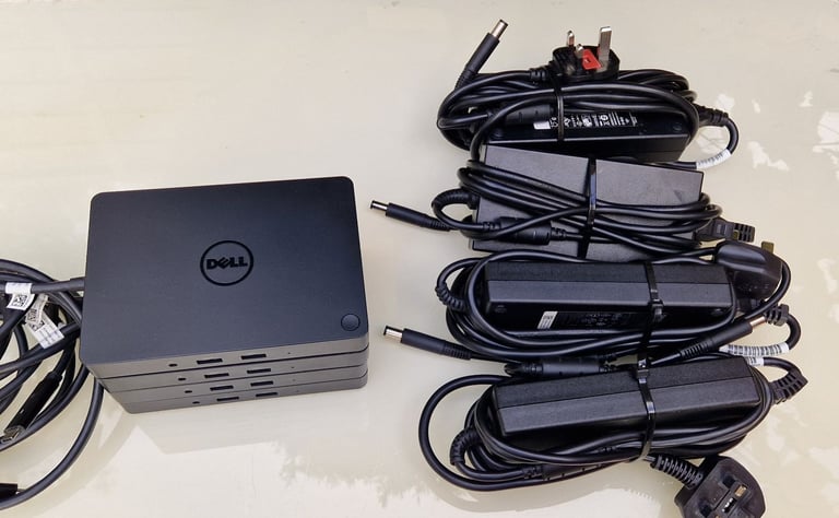 4x Dell Monitor Docking station WD15 4K + 180W Adapter, USB-C