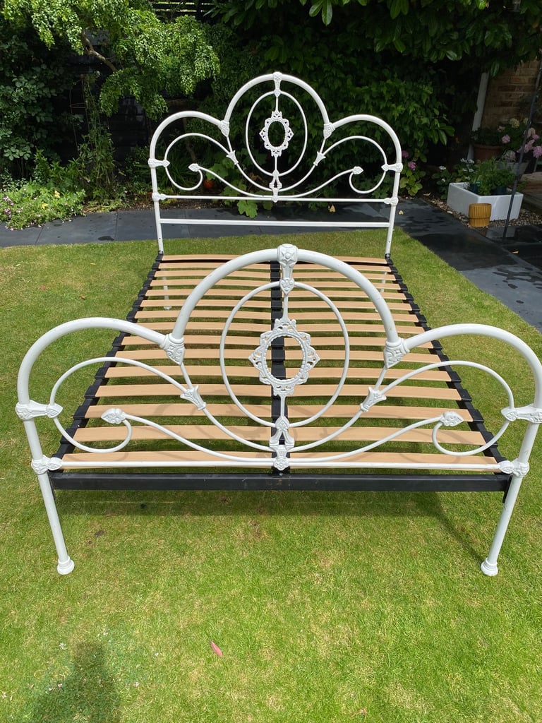 Laura Ashley ‘style’ small double bed frame 
