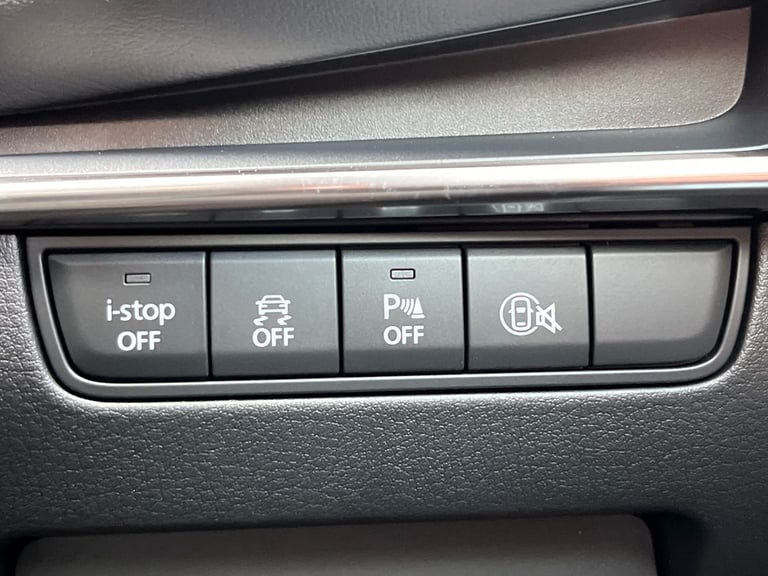  Mazda 3 2.5 E Skyactiv G Mhev Exclusive Line Hatchback 5dr Petrol Manual Euro