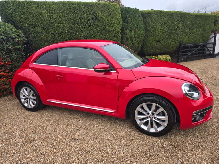 VOLKSWAGEN BEETLE 1.2 TSI (s/s) DESIGN - AUTOMATIC - 3 DOOR - 2018 - RED