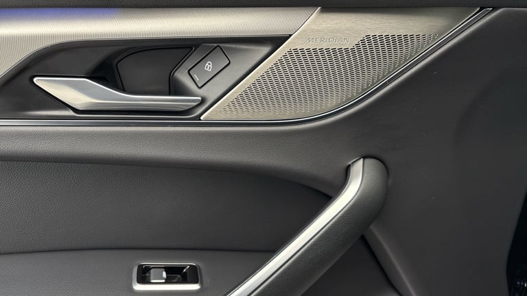 2024 Jaguar F-Pace 2.0 D200 MHEV R-Dynamic SE Black SUV 5dr Diesel Auto AWD Euro 6 (s/s) (204 SUV...