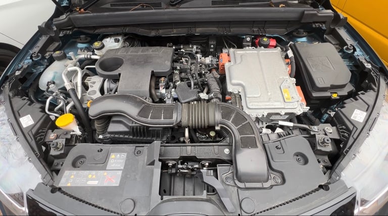Renault, ARKANA, Coupe, 2023, Semi-Auto, 1598 (cc), 4 doors