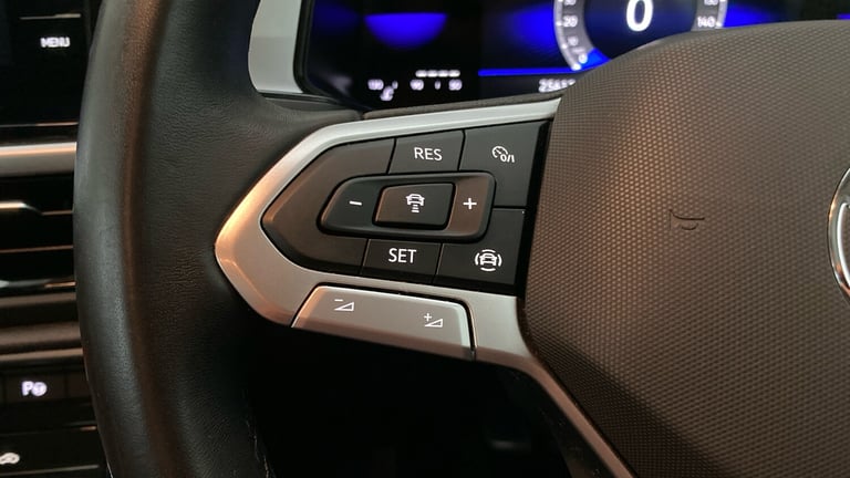 2022 Volkswagen T-Roc 1.0 TSI Life 5dr Petrol Hatchback Hatchback Petrol Manual