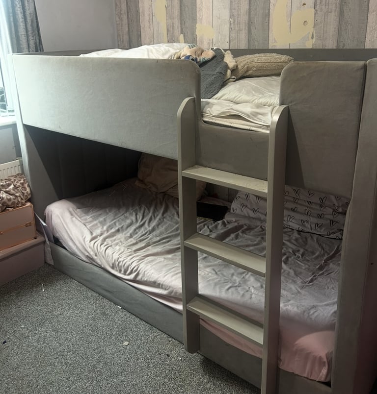 image for Bunk beds 