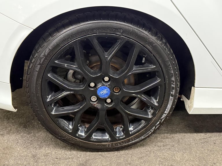  Ford Focus 1.0T EcoBoost Zetec S Euro 5 (s/s) 5dr Petrol Manual