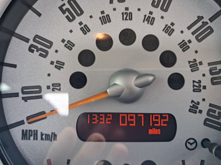 Mini One, Hatchback, 2005, Manual, 1598 (cc),3 doors - Image 5
