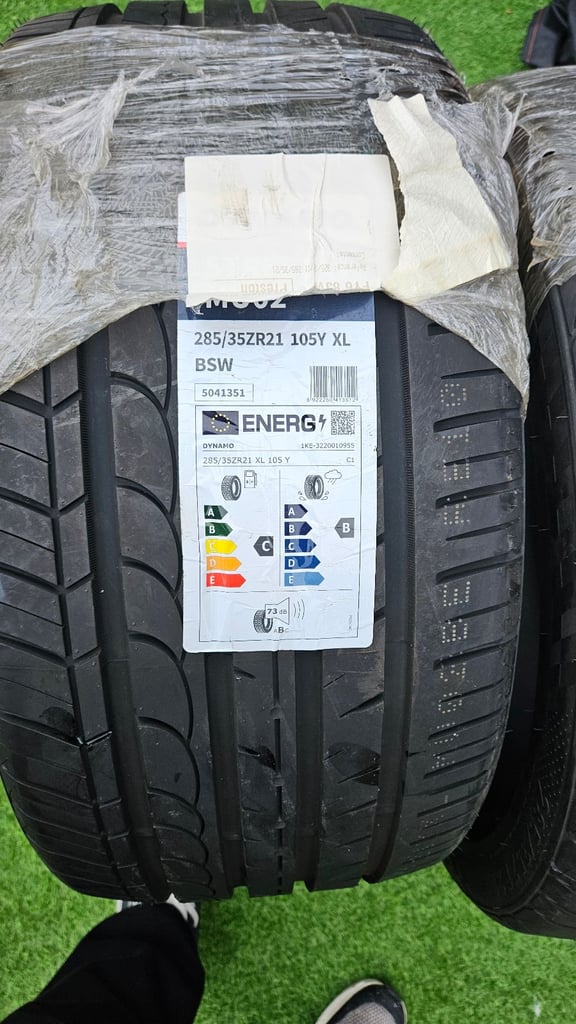image for Dynamo tyres 285x35r21