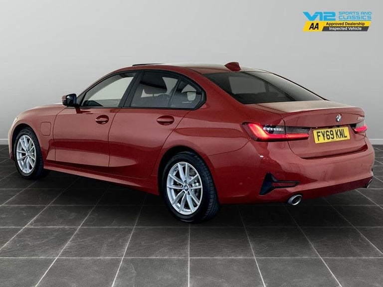 2019 BMW 3 Series 2.0 330e 12kWh SE Pro Auto Euro 6 (s/s) 4dr Automatic Saloon Hybrid Automatic