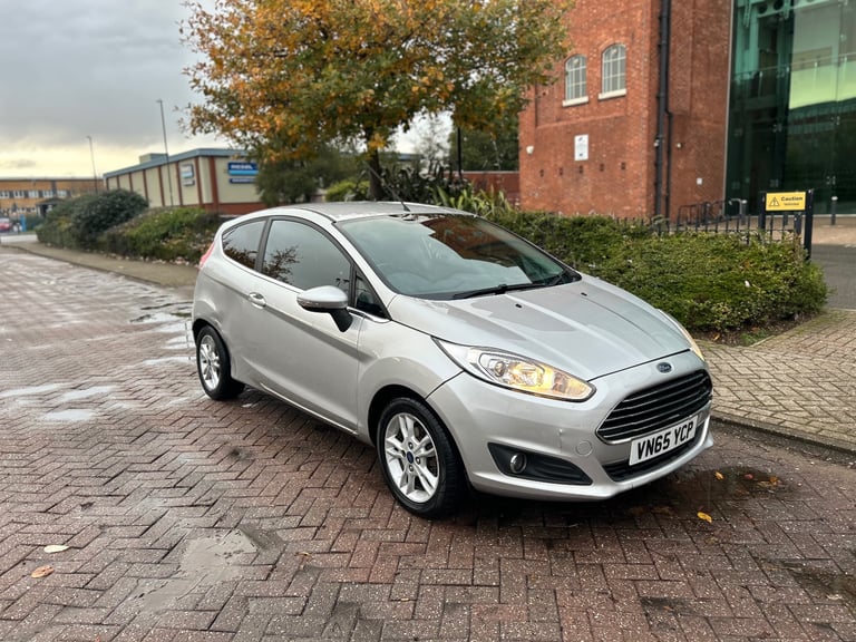 Ford, FIESTA, Hatchback, 2015, Manual, 1241 (cc), 3 doors