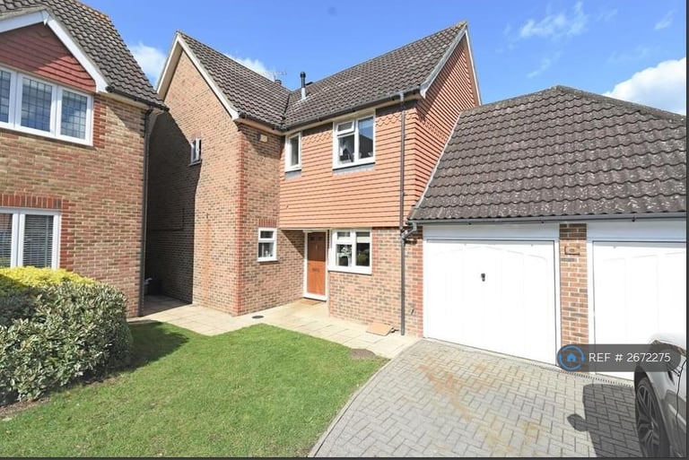 3 bedroom house in Winnipeg Drive, Green Street Green, Orpington, BR6 (3 bed) (#2672275)