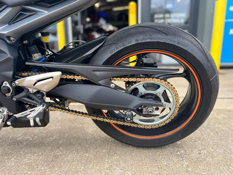 2016 Triumph Street Triple 675