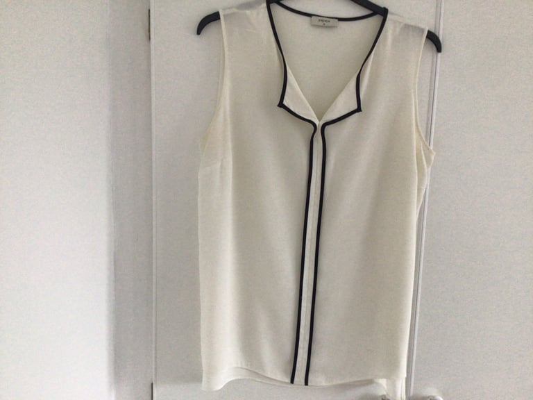 image for 🌹Papaya Cream and Black Trim Blouse Size 16🌹 From Smoke free Pet free house. 