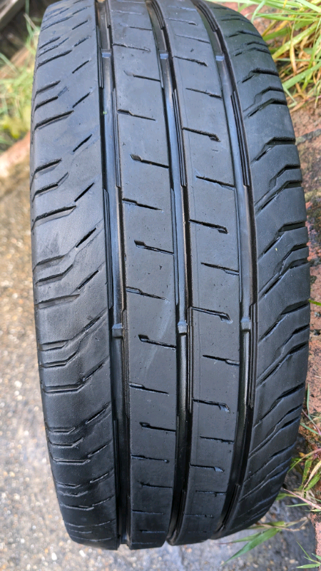 235/65R16C 115/113R Continental ContiVanContact 200