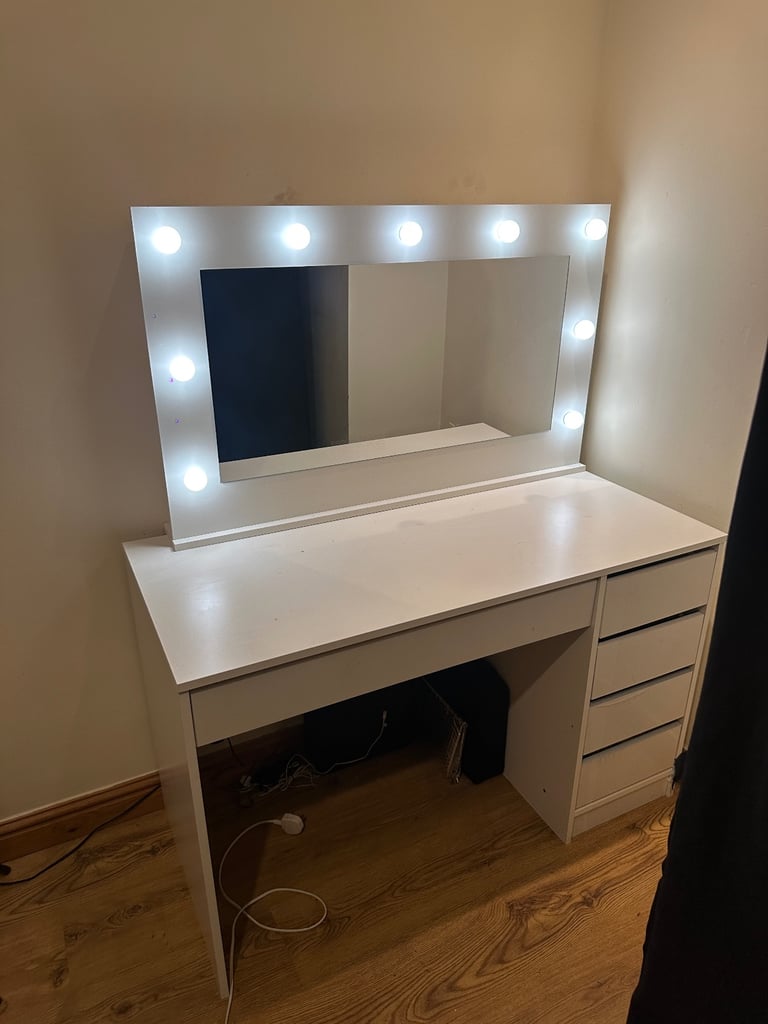 image for Makeup table 