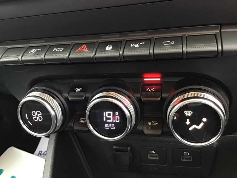 2022 Dacia Duster 1.3 TCe 150 Prestige 5dr EDC HATCHBACK PETROL Automatic