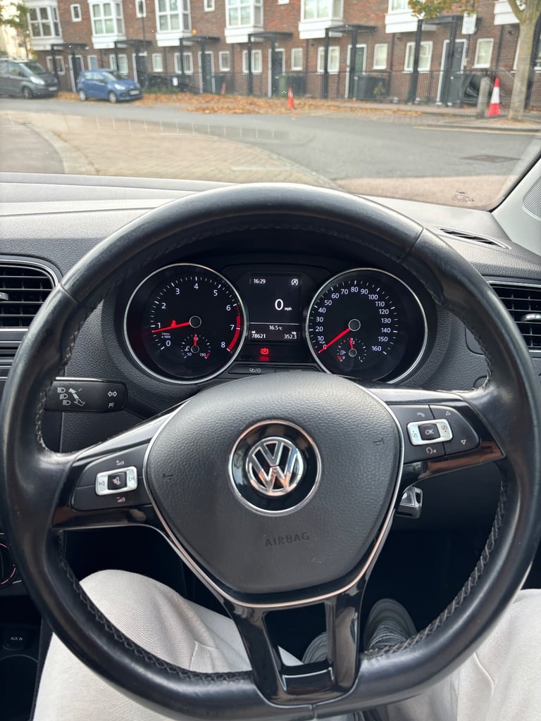 2014 Volkswagen (VW) Polo – 1.0 BlueMotion Tech SE – Grey – Lovely Condition!!