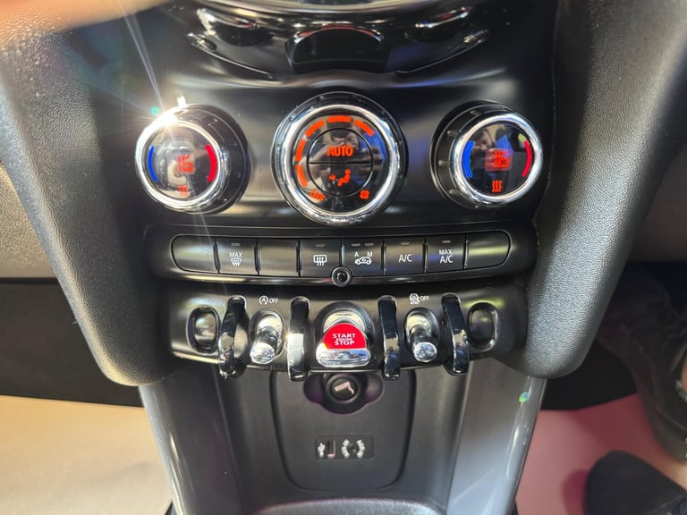 2014 MINI Cooper 1.5 AUTO 5DR Hatchback Petrol Automatic