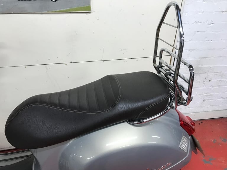 Piaggio Vespa GTS 300i