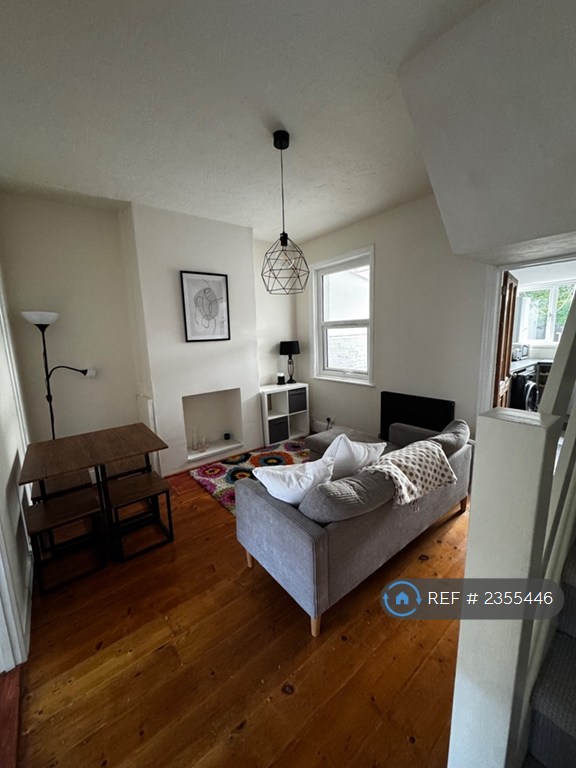 3 bedroom house in Ladysmith Road, Exeter, EX1 (3 bed) (#2355446)