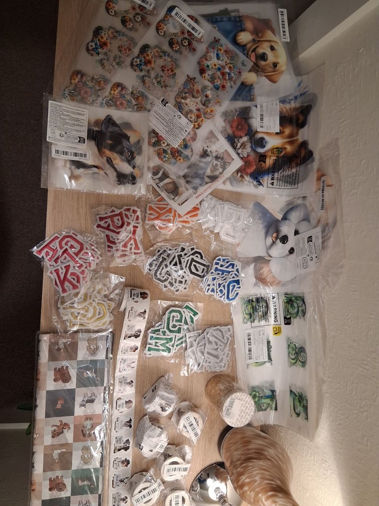 Great variety of crafting stuff