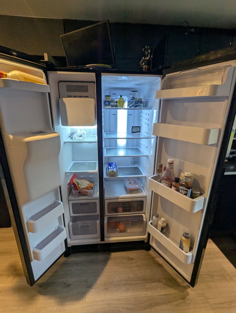 Samsung American fridge freezer