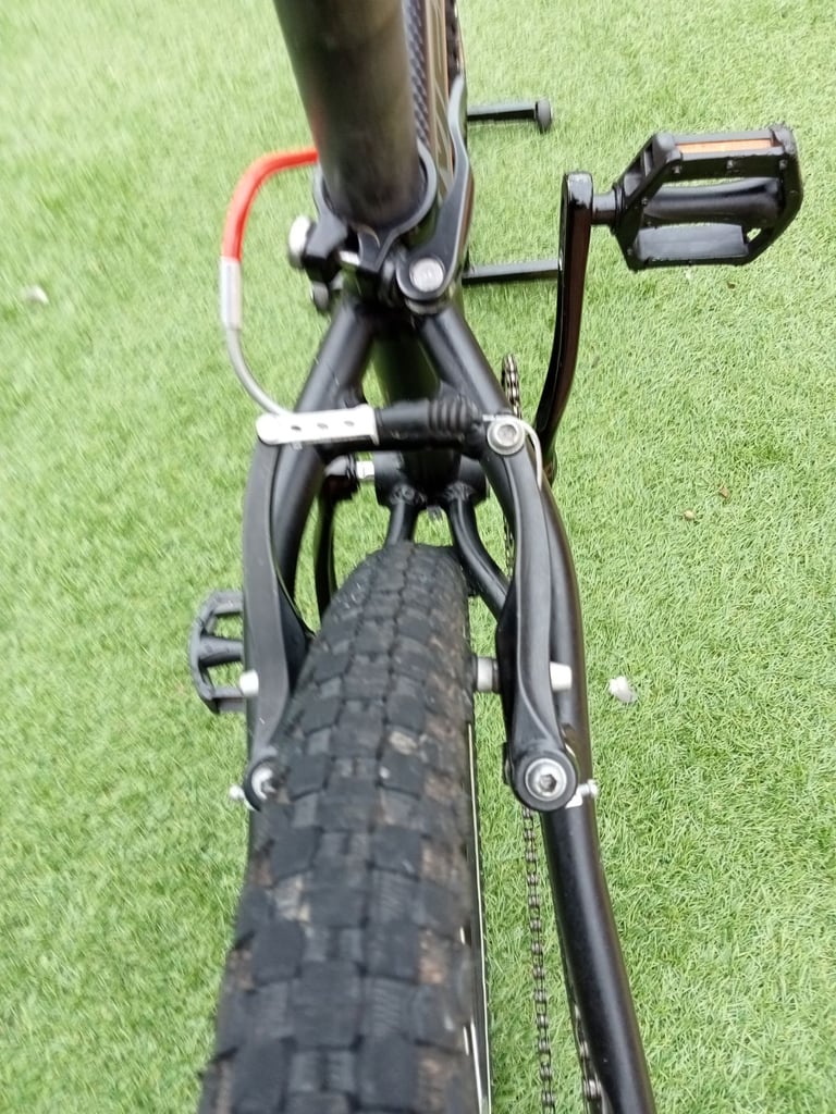 Merida Matts Junior 24 inch wheels Hybrid Mountain Bike.