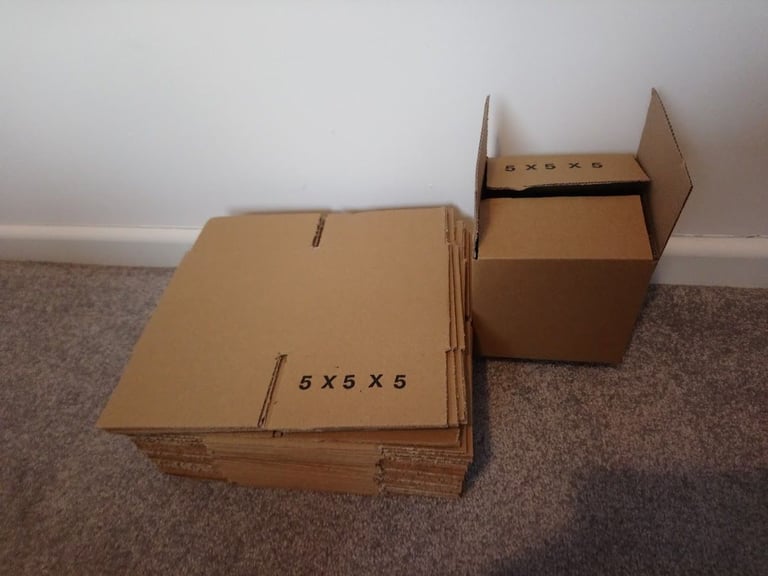 image for x 24 Flatpack postal boxes (127 x 127 x 127mm / 5x5x5&quot;) 