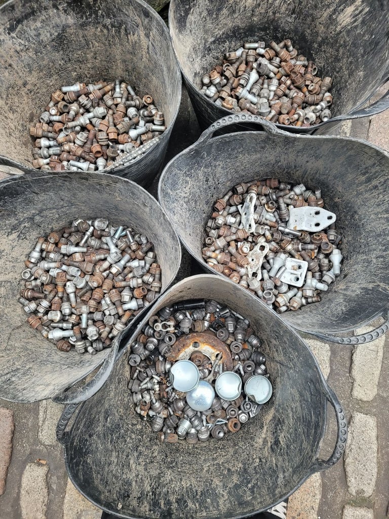 Hundreds of van nuts and bolts mainly for wheels just £100 bring your own buckets