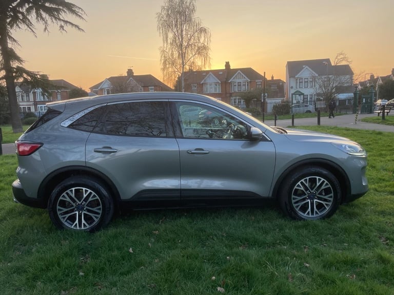 FORD KUGA 1.5 Kuga Titanium Edition 5 door 1.5L EcoBoost 150PS FWD 6 Speed