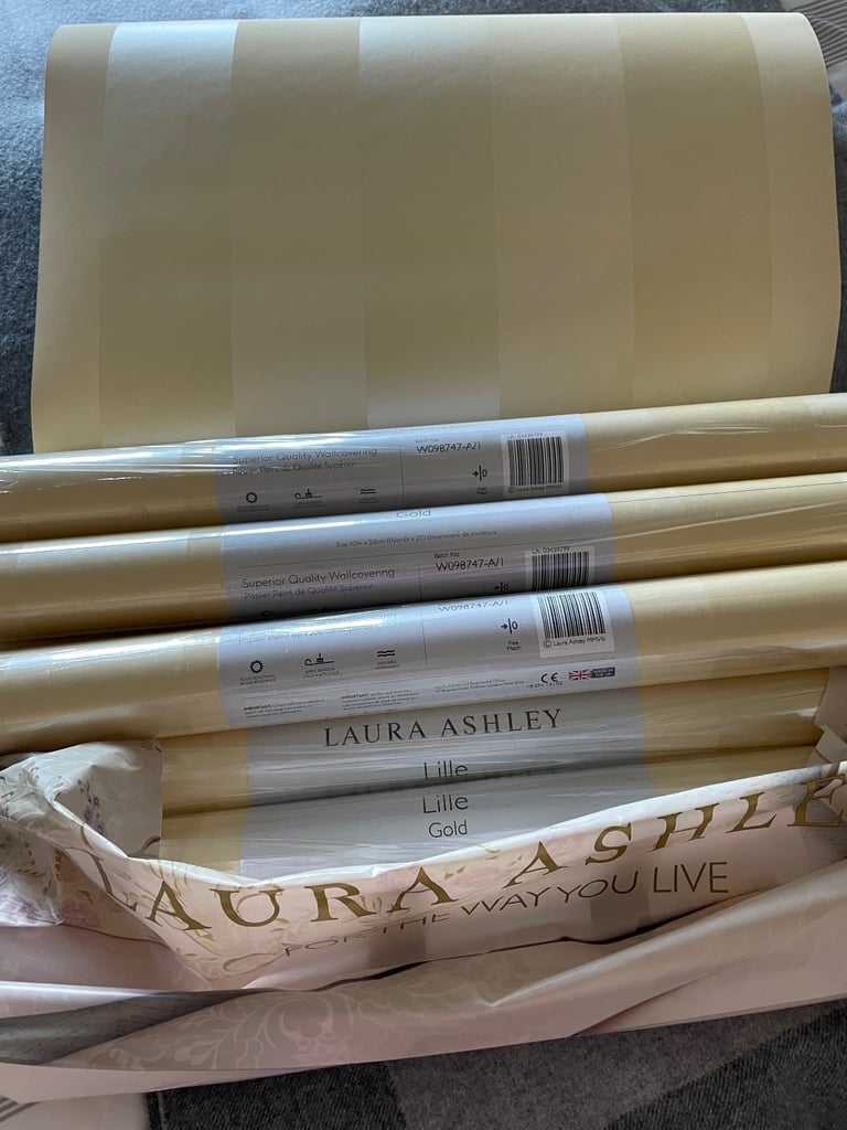 Laura Ashley wallpaper