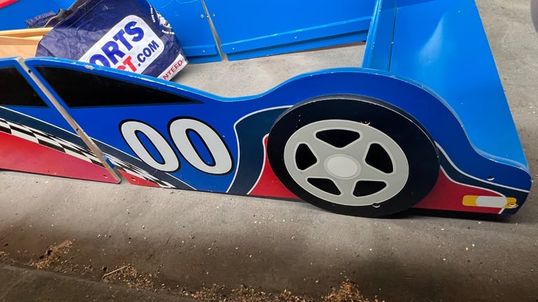 Children’s Race Car Bed