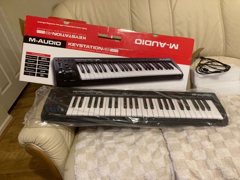 @@  AS NEW / NEVER USED ..M AUDIO KEYSTATION 49 MK 3 & SUSTAIN PEDAL .. PLEASE READ.. THANKS @@