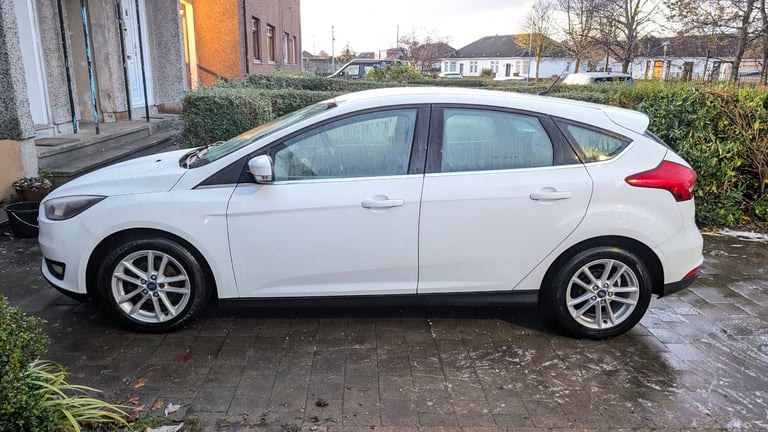 Ford, FOCUS, Hatchback, 2015, Manual, 999 (cc), 5 doors