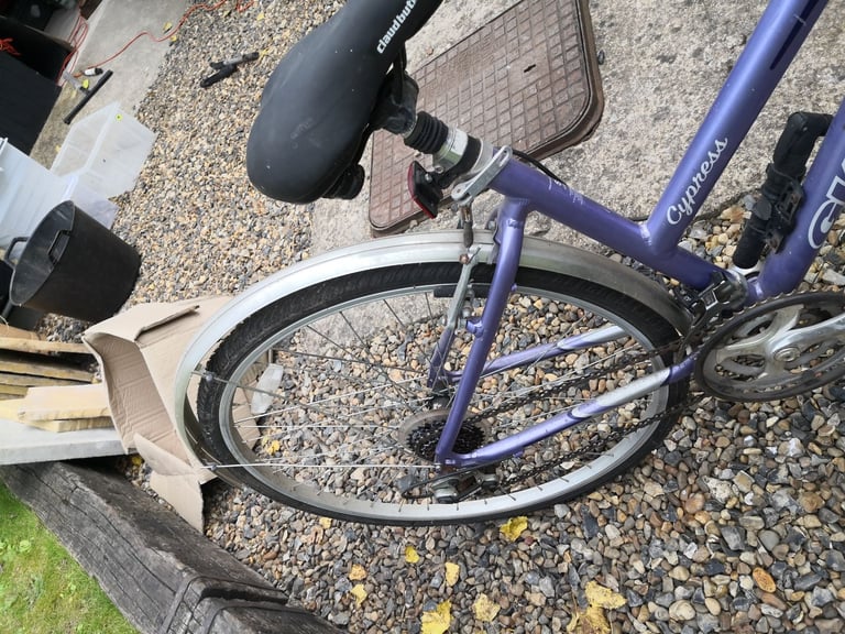 Ladies giant Cypress 18 speed bike