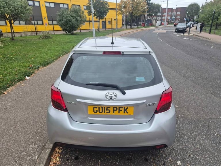 LOVELY ULEZ FREE TOYOTA YARIS 2015 15 1.3 ICON VVTI, 5 DOOR HATCHBACK MANUAL, 1 YEARS MOT, £3795